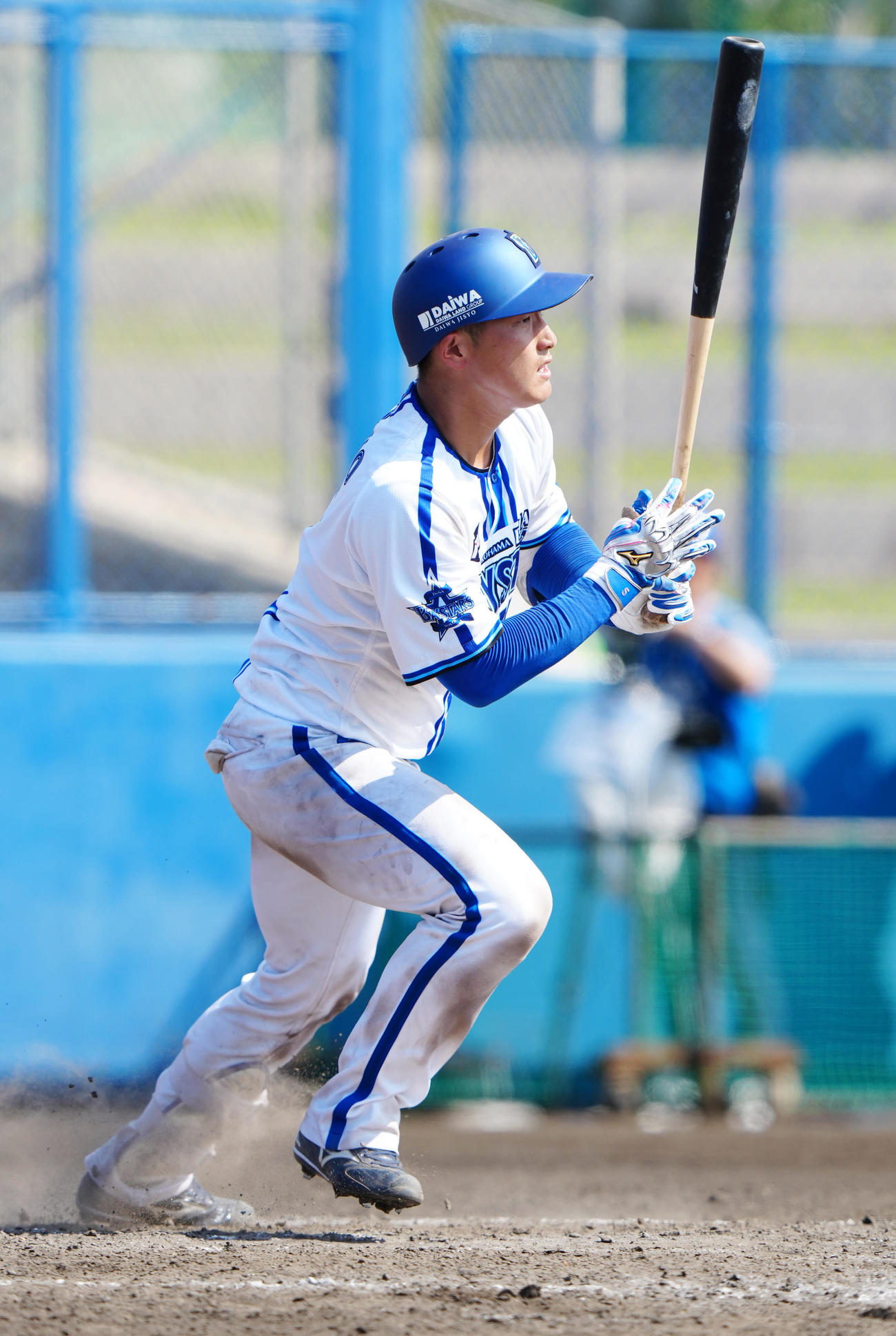 DeNA対日本ハム　5回裏DeNA1死、中前打を放つ松尾（撮影・江口和貴）