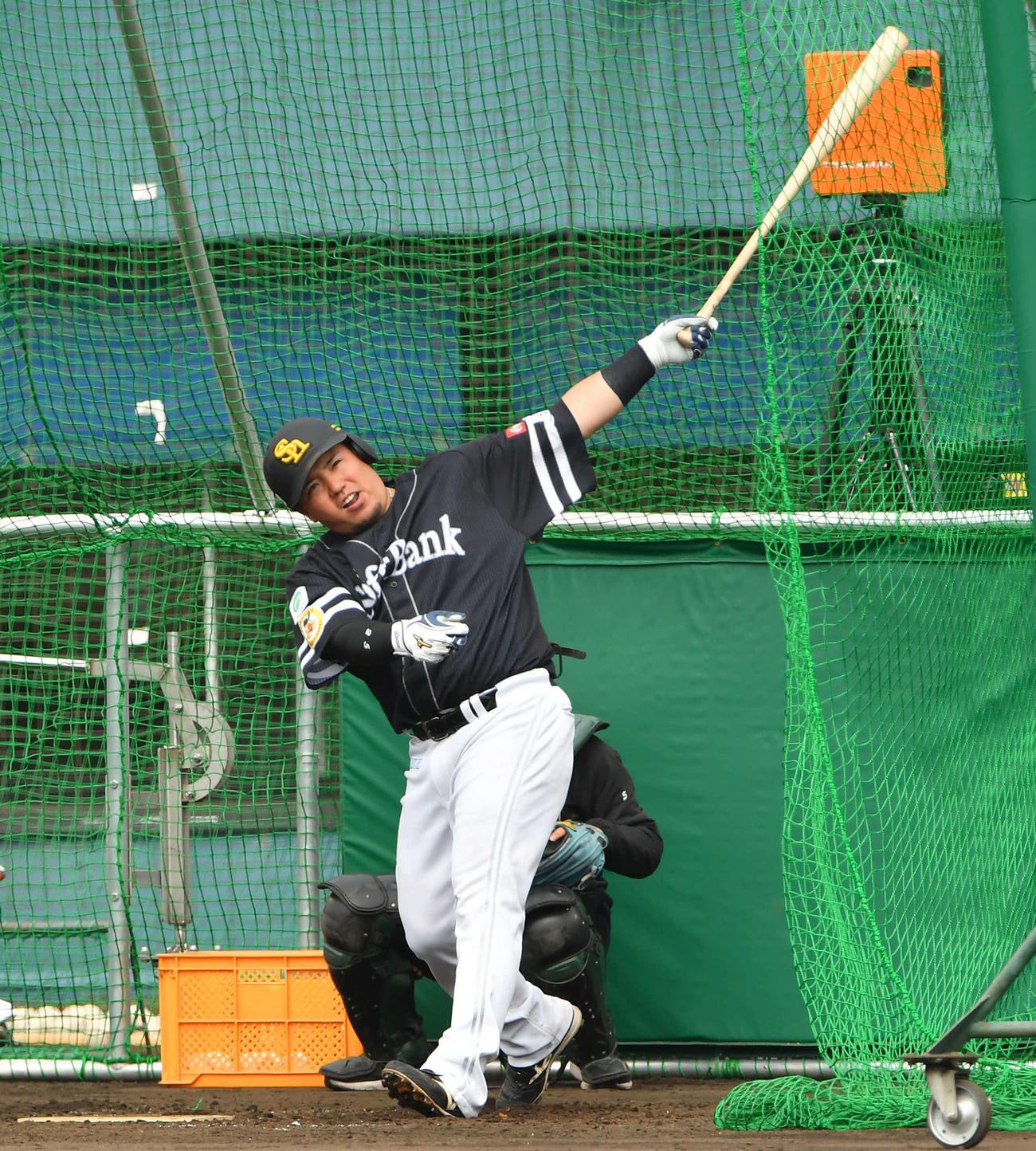 フリー打撃を行うソフトバンク山川（撮影・岩下翔太）