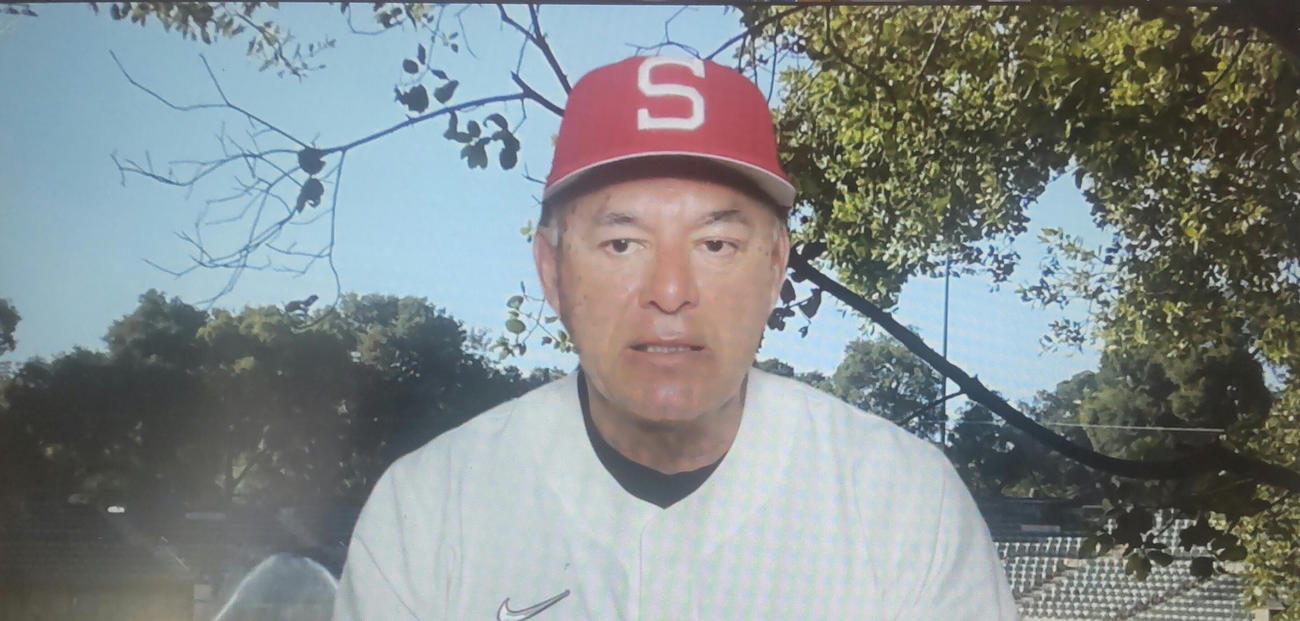 オンライン取材に応じた、花巻東・佐々木が進学するスタンフォード大のエスカー監督