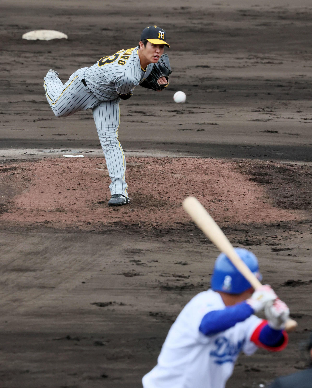 2軍練習試合中日対阪神　阪神2番手で登板した阪神石黒（撮影・加藤哉）