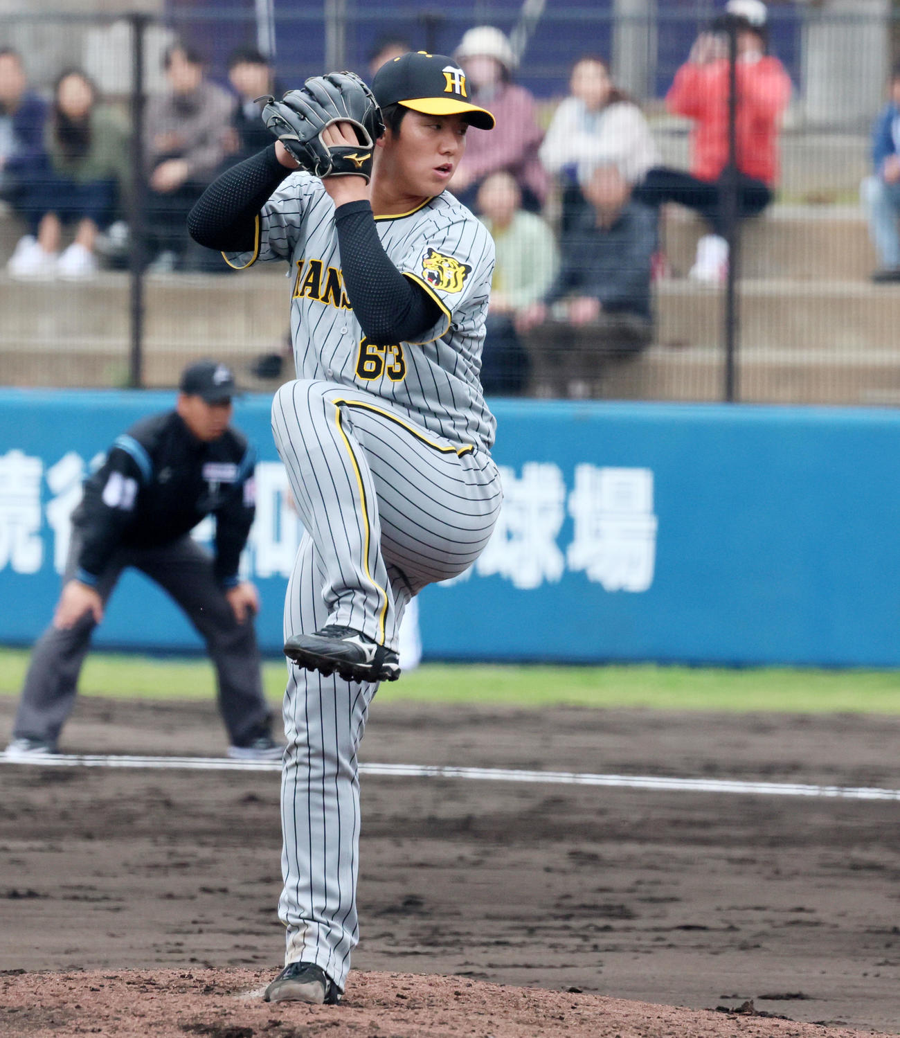 中日対阪神（練習試合）　阪神2番手で登板する石黒（撮影・加藤哉）