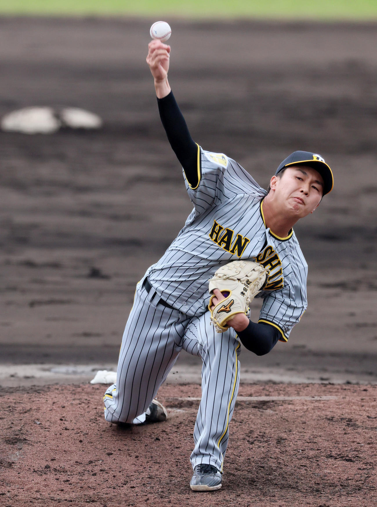 2軍練習試合中日対阪神　阪神3番手で登板した津田（撮影・加藤哉）