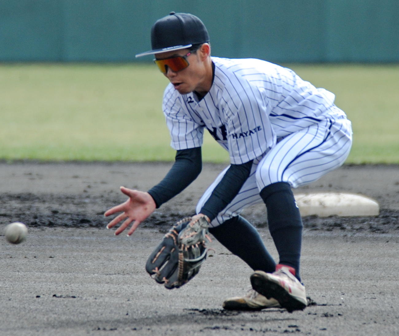 堅実な守り見せる瀬井内野手