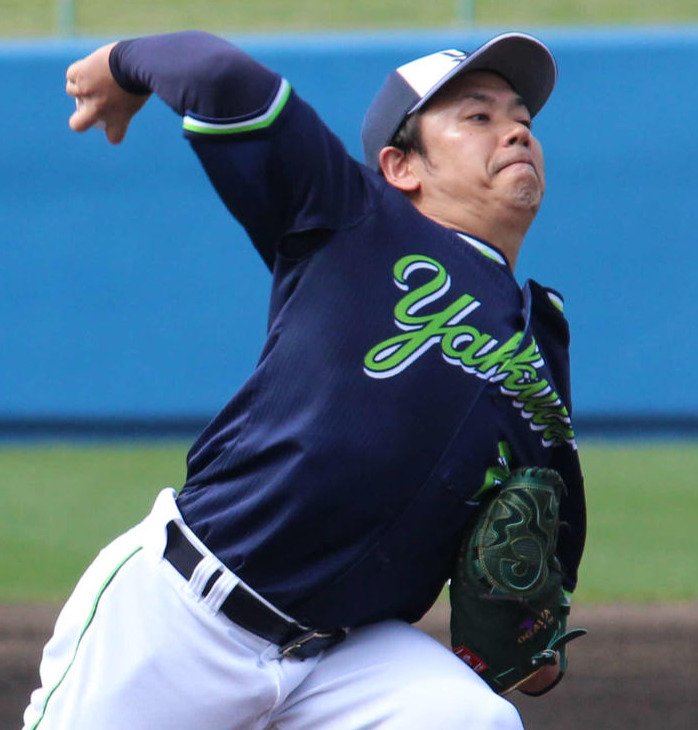ライブBPに登板したヤクルト小川（撮影・久保賢吾）