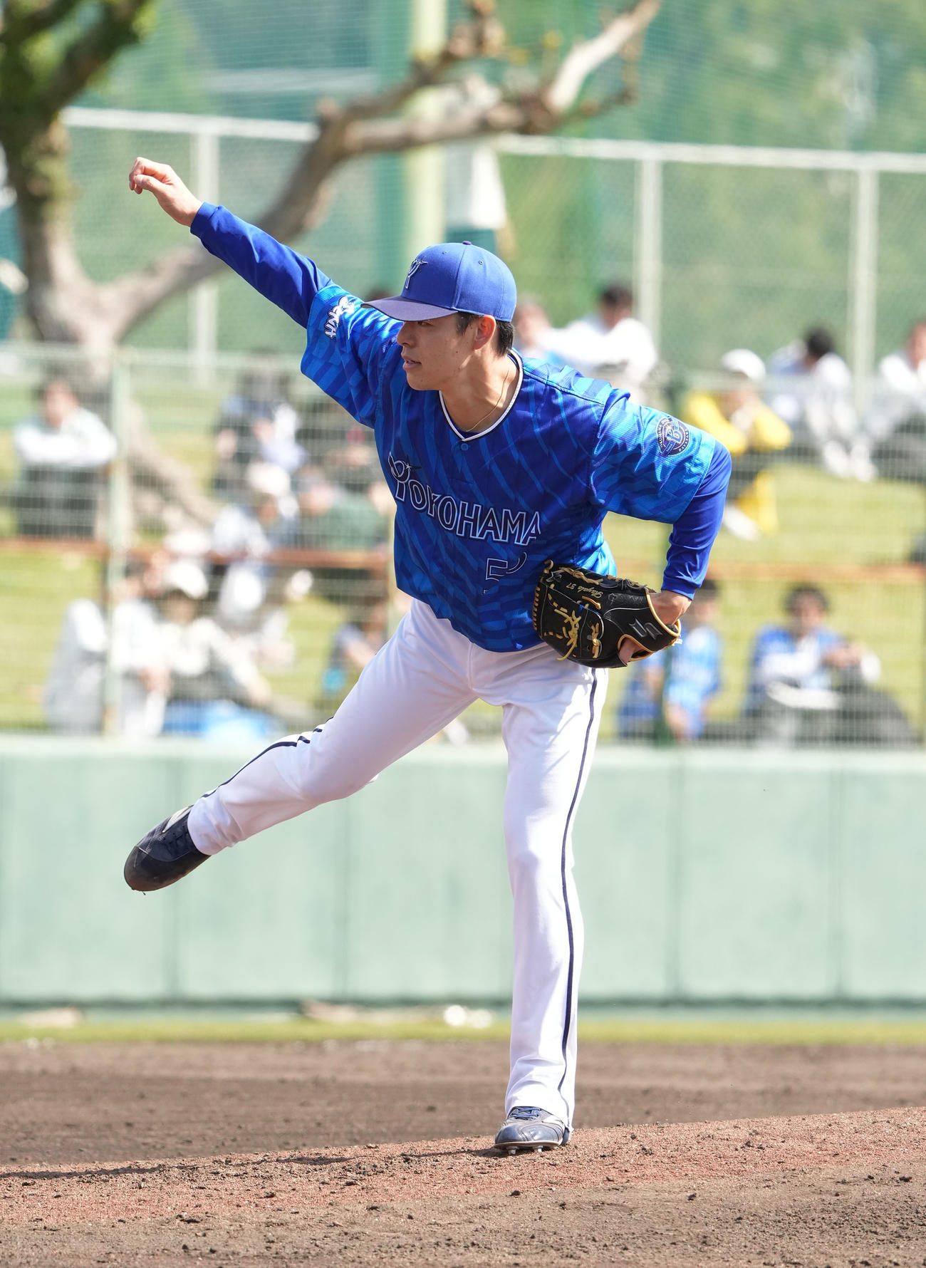 中日対DeNA 5回表、DeNA3番手で登板する中川（撮影・森本幸一）