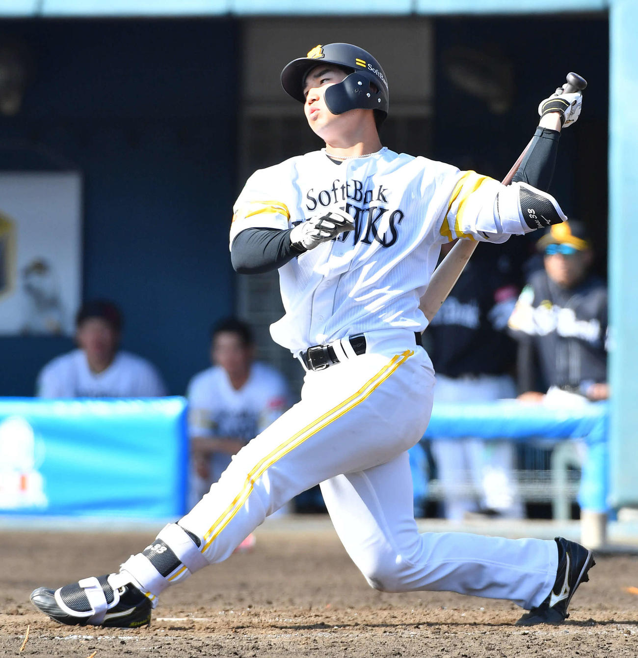 ソフトバンク紅白戦　5回裏白組無死一塁、空振り三振に倒れる広瀬（撮影・岩下翔太）