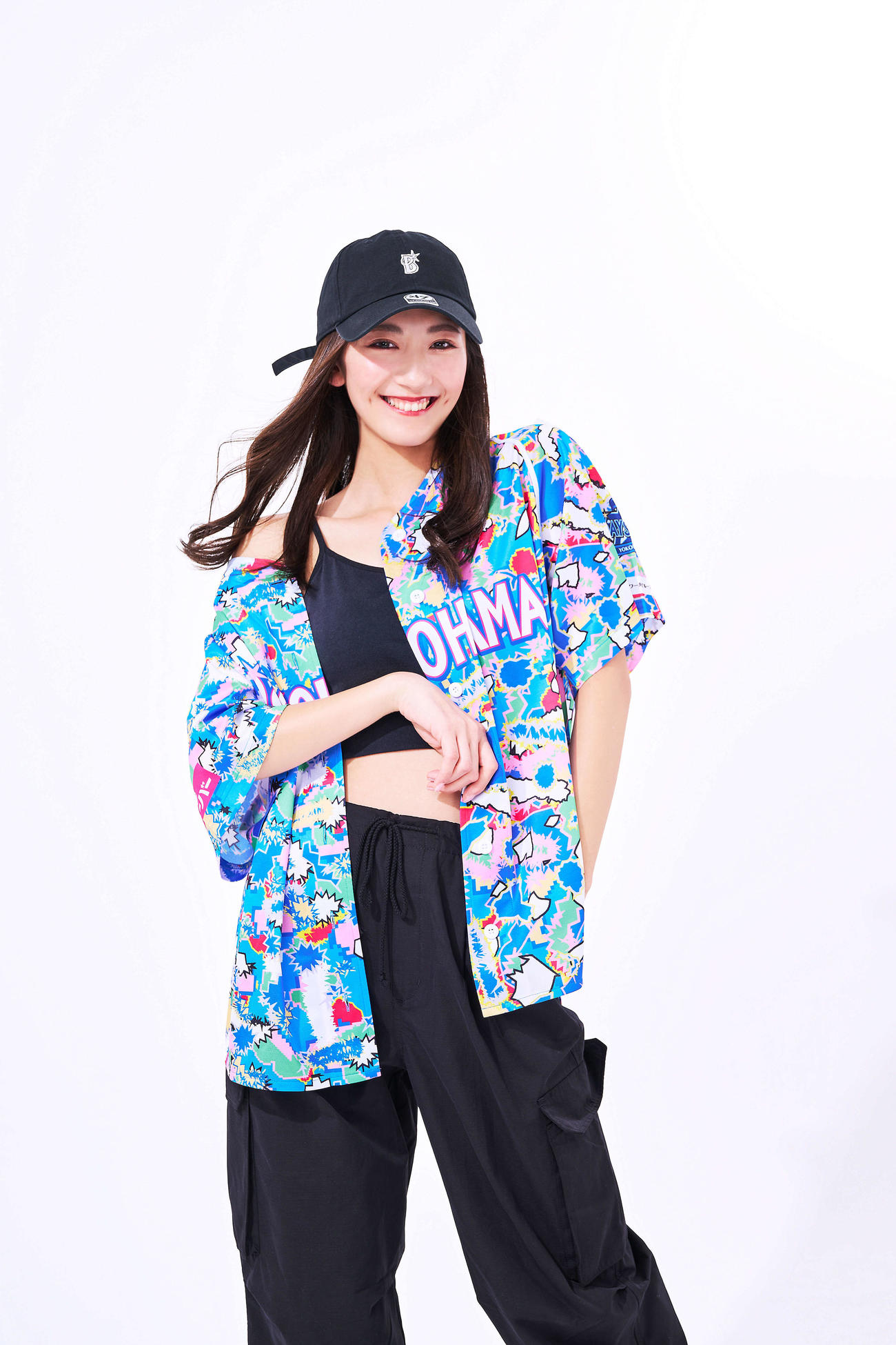 DeNAの『YOKOHAMA GIRLS☆FESTIVAL 2024 Supported byありあけハーバー』で女性の来場者にプレゼントされるスペシャルユニホーム（球団提供）