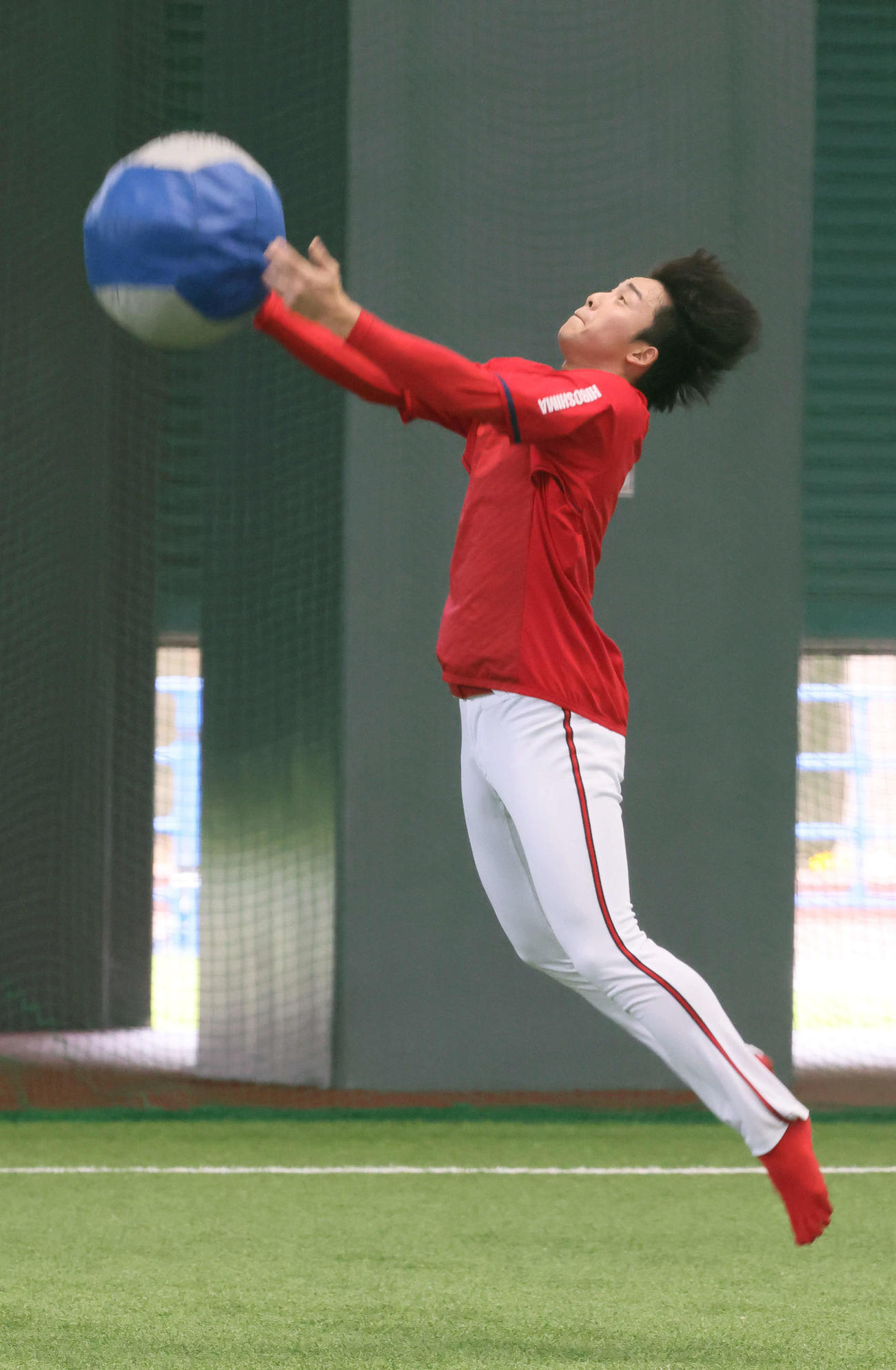 別メニュー調整中の広島ドラフト1位の常広（撮影・加藤孝規）