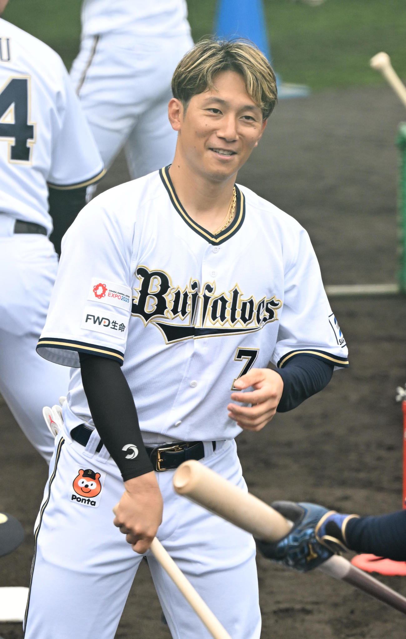 ティー打撃をするオリックス西川（撮影・和賀正仁）