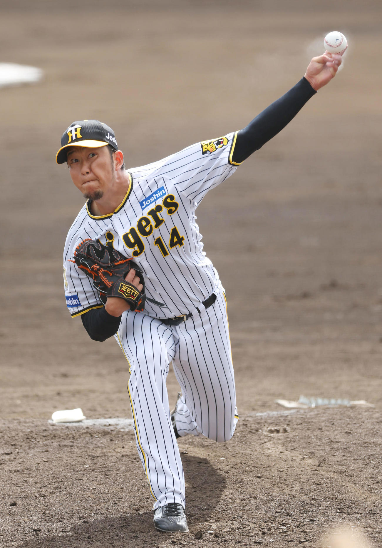 阪神対サムスン　阪神2番手の岩貞（撮影・前田充）