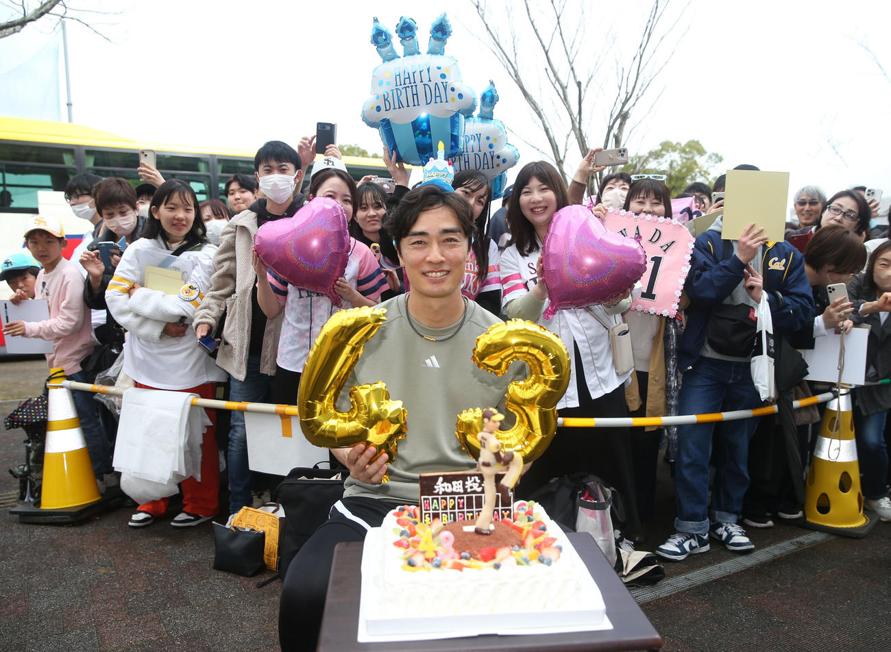 誕生日を迎えたソフトバンク和田（撮影・冨田成美）