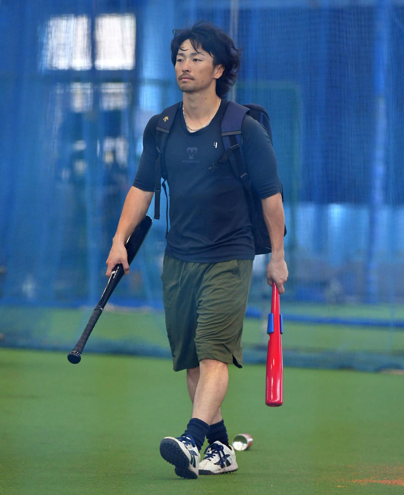 キャンプ休日返上練習を終えて引き揚げるオリックス福田周平（撮影・岩下翔太）