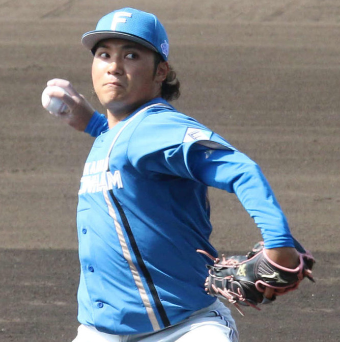 ライブBPに登板した開幕投手の日本ハム伊藤（撮影・中島宙恵）