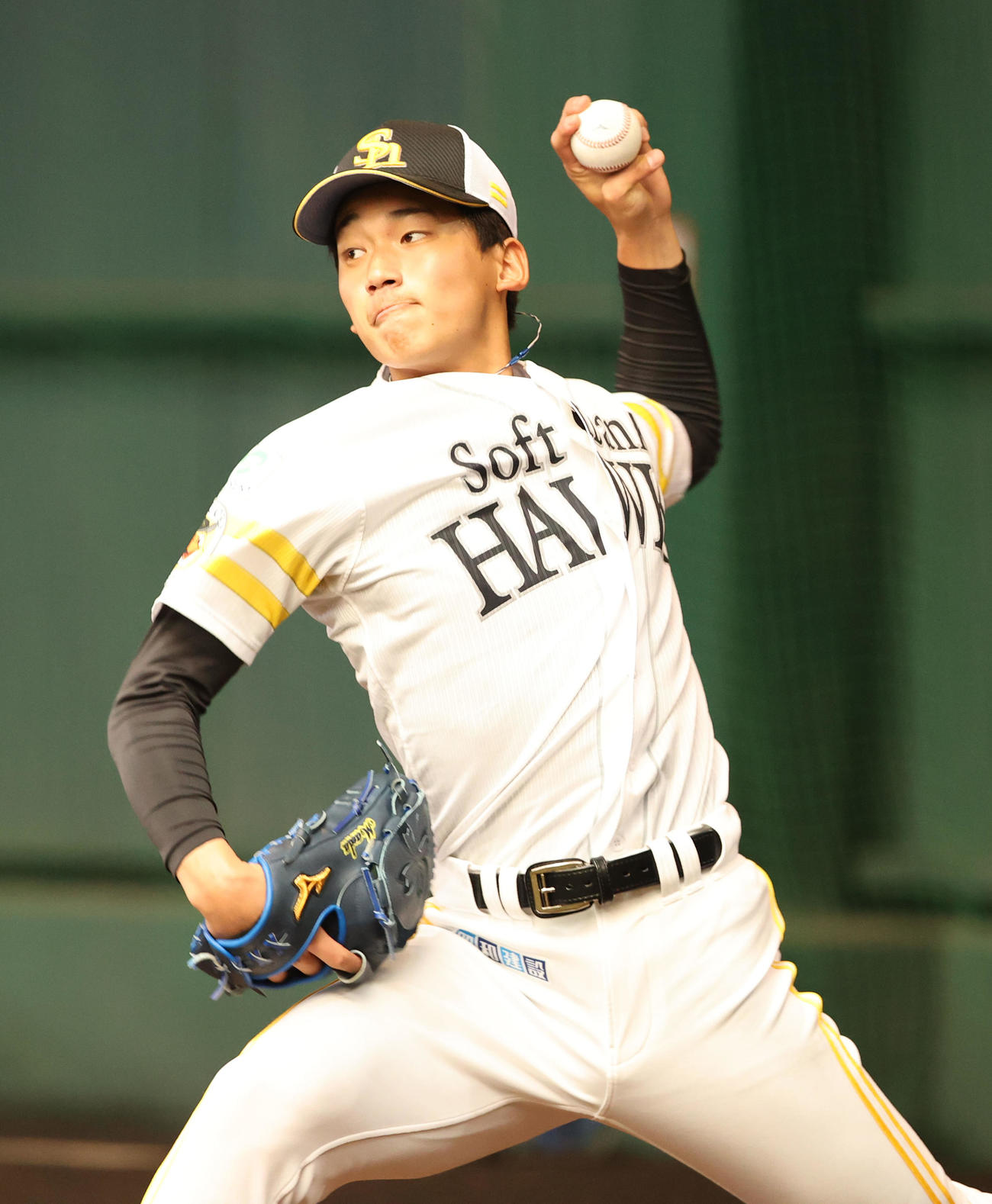 ブルペンで力強い投球を見せた前田悠（撮影・梅根麻紀）