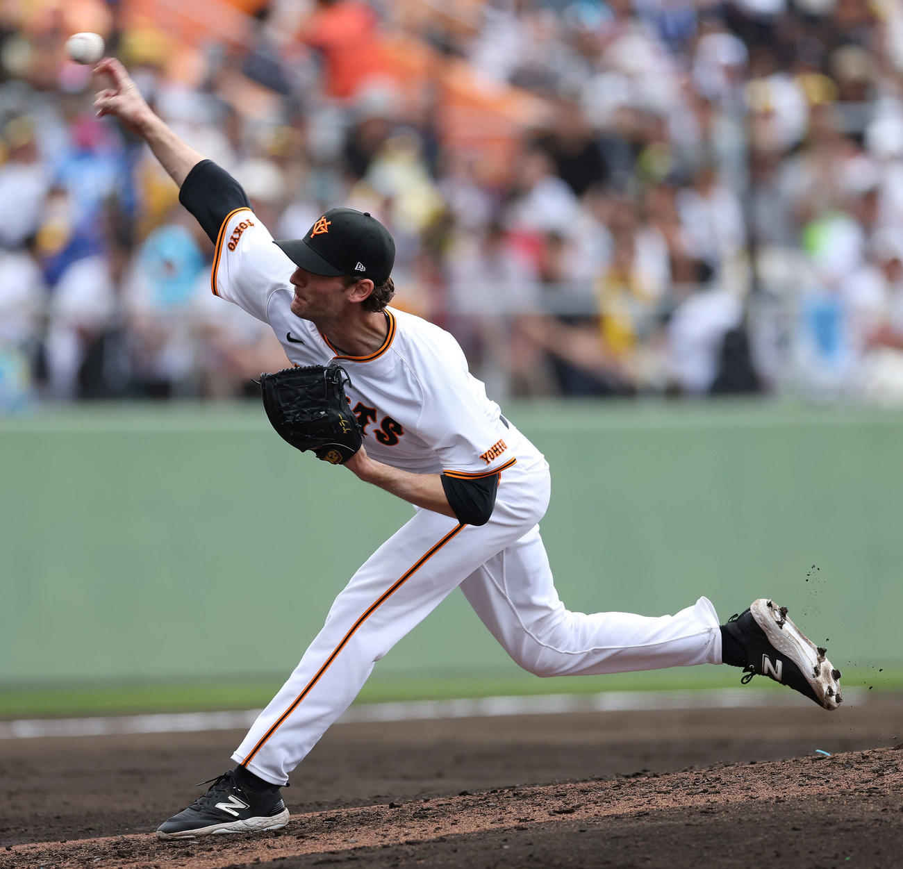 巨人対阪神　5回表、巨人4番手で登板するケラー（撮影・河田真司）