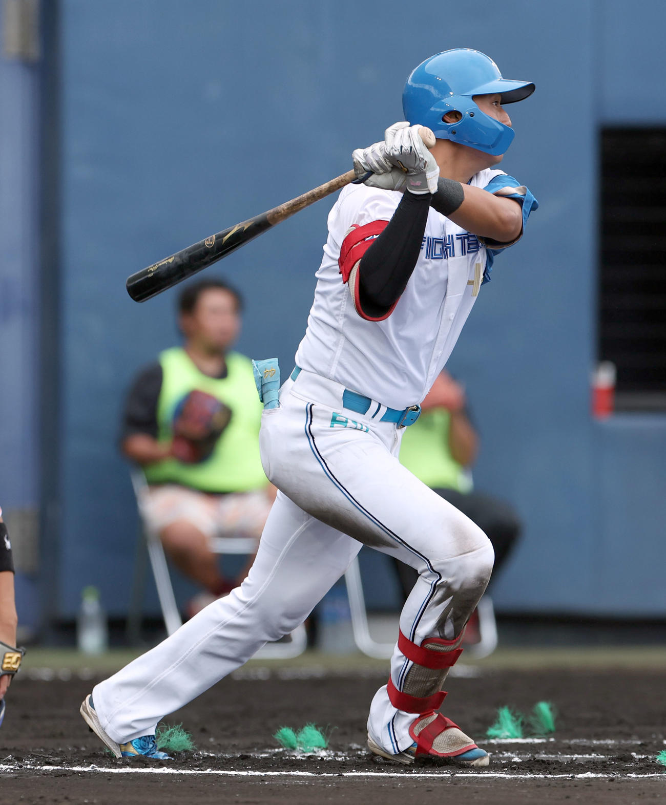 日本ハム対サムスン　6回裏日本ハム2死、阪口は二塁打を放つ（撮影・佐藤翔太）