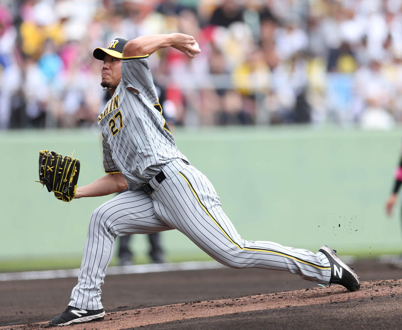 巨人対阪神　先発登板する阪神伊藤将（撮影・河田真司）