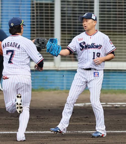 ヤクルト】球界最年長44歳石川雅規が最速129キロで虎を2回