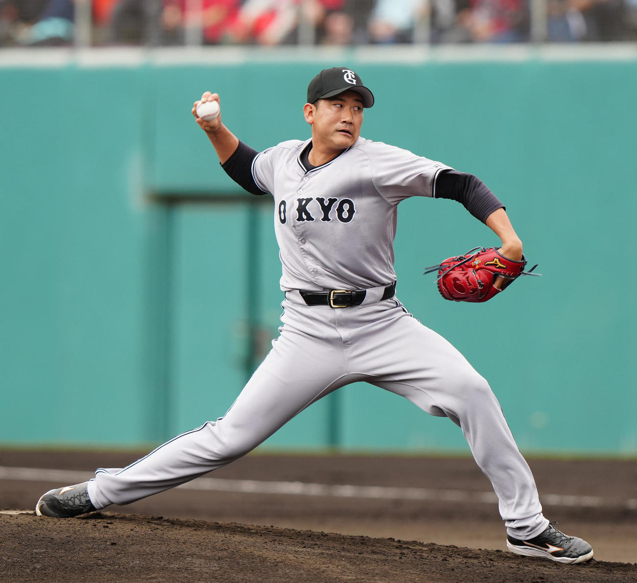 広島対巨人　巨人先発の菅野（撮影・江口和貴）