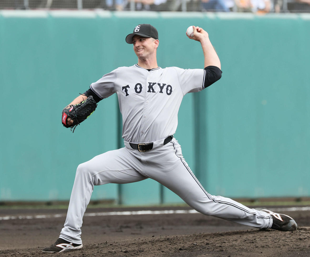 広島対巨人　2回裏広島、巨人二番手のグリフィン（撮影・加藤孝規）
