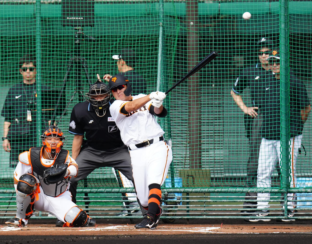 巨人長野久義＝2024年2月17日