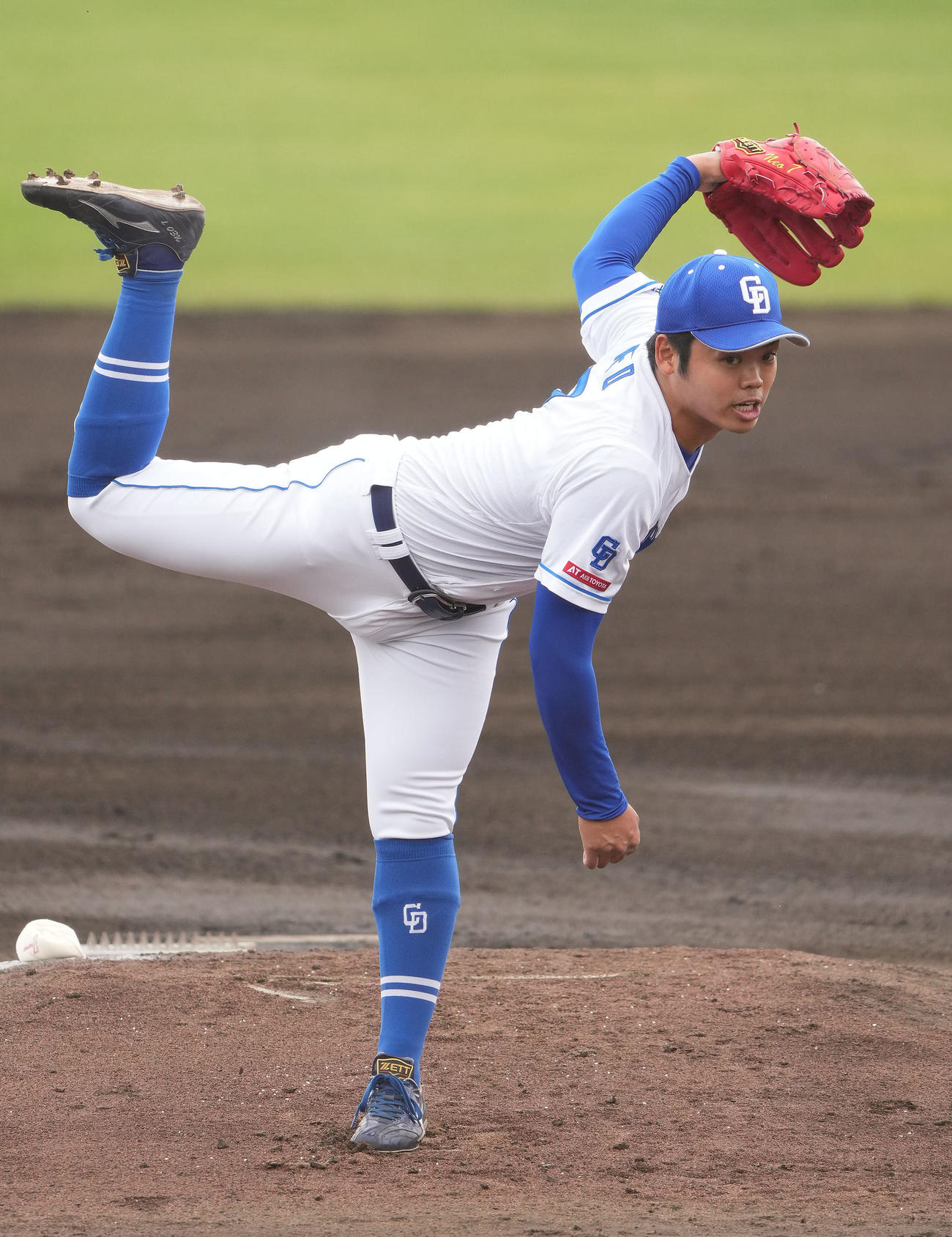 中日対楽天　1回表、登板する中日先発の根尾（撮影・森本幸一）