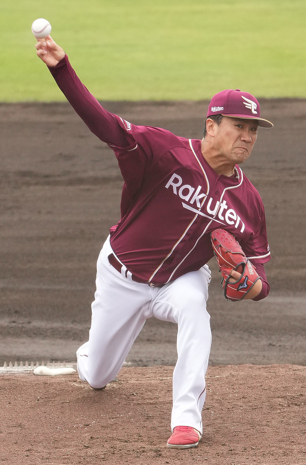 中日対楽天　1回裏、登板する楽天先発の田中将（撮影・森本幸一）