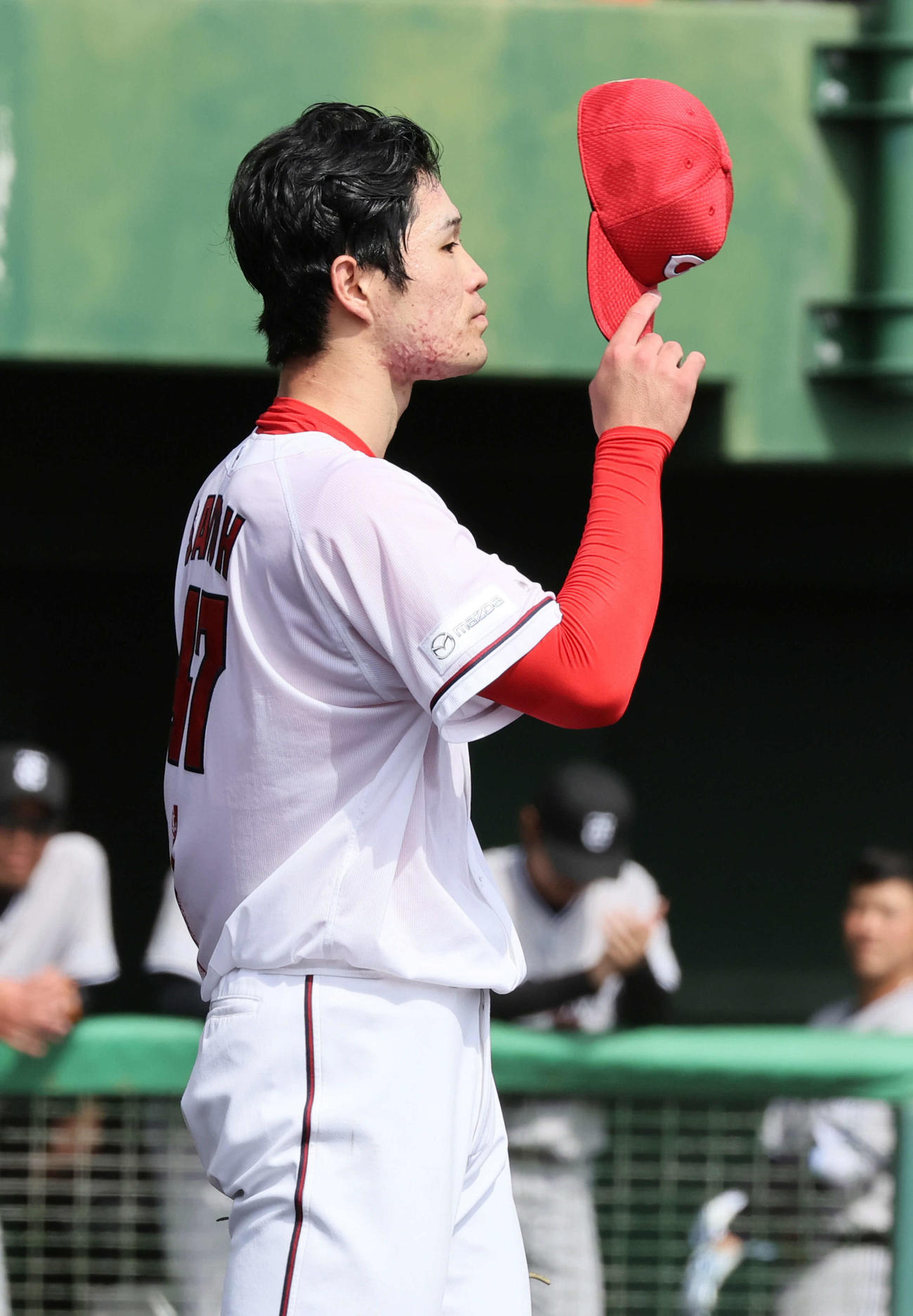 広島対巨人　3回表巨人、6失点と「炎上」した広島2番手の斉藤（撮影・加藤孝規）