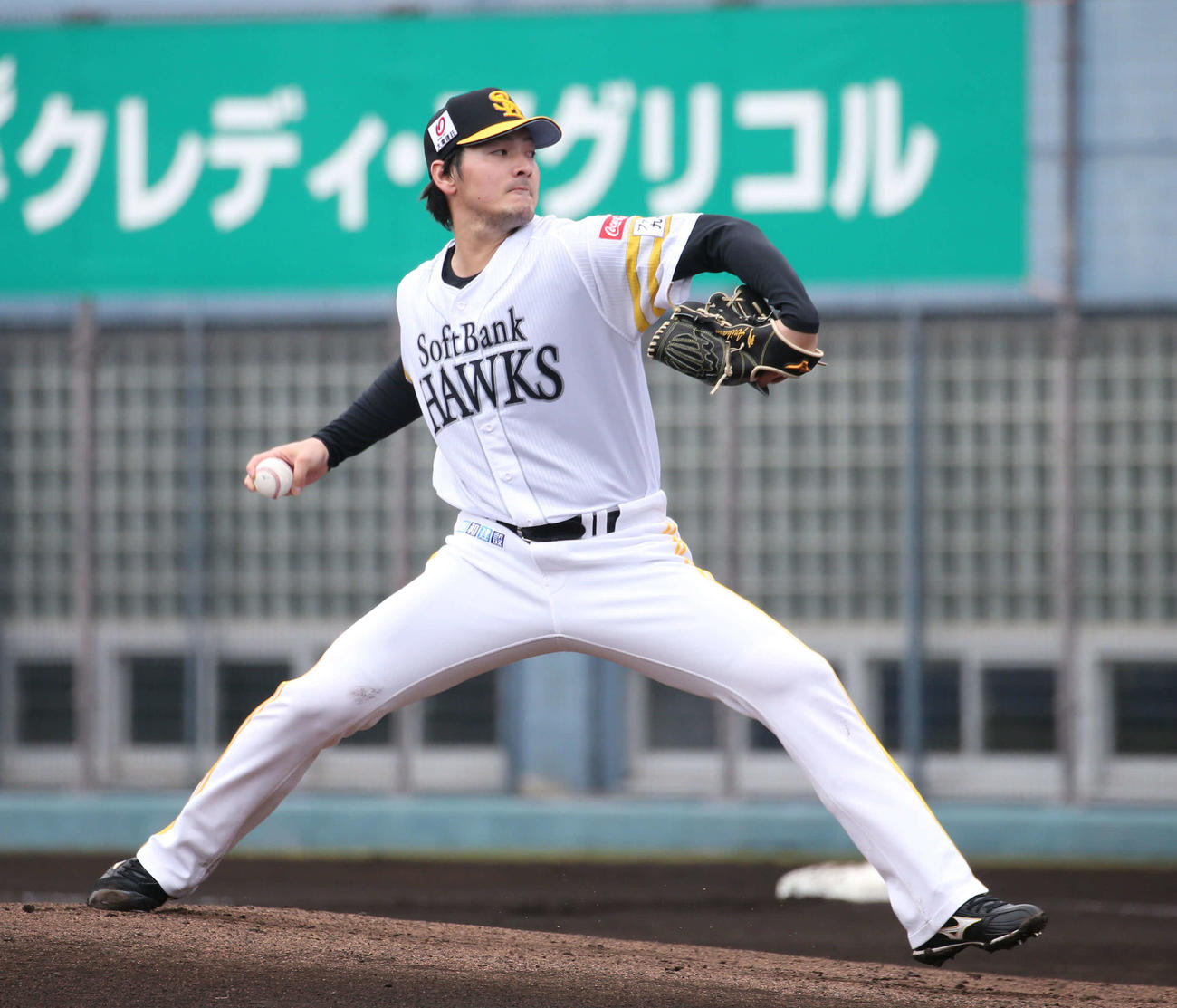 ソフトバンク対斗山ベアーズ　ソフトバンク先発の有原（撮影・冨田成美）