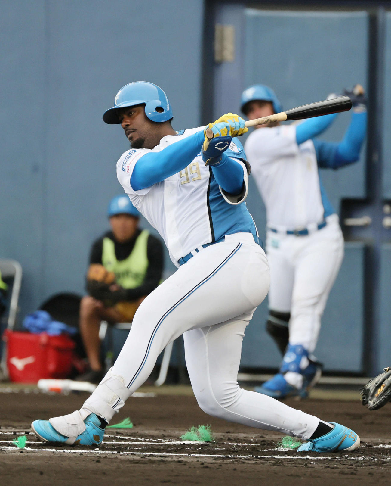 日本ハム対広島　1回裏日本ハム2死、レイエスは左前打を放つ（撮影・加藤孝規）
