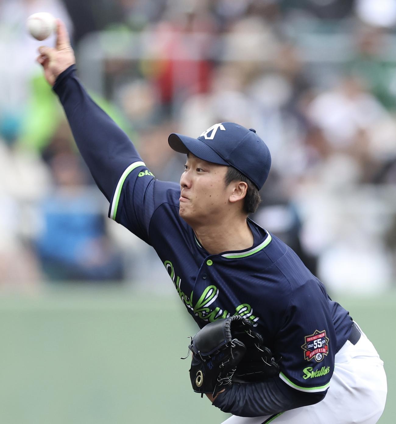 巨人対ヤクルト　4回裏、ヤクルト2番手で登板する吉村（撮影・河田真司）