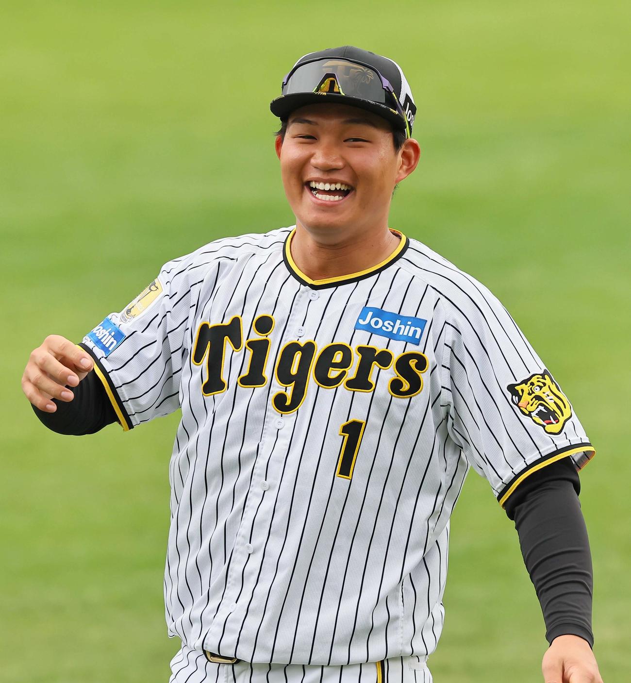 笑顔を見せる森下（撮影・上田博志）