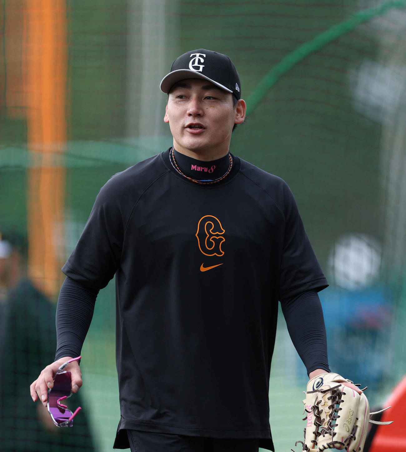巨人対日本ハム　試合前、練習に臨む巨人丸（撮影・河田真司）
