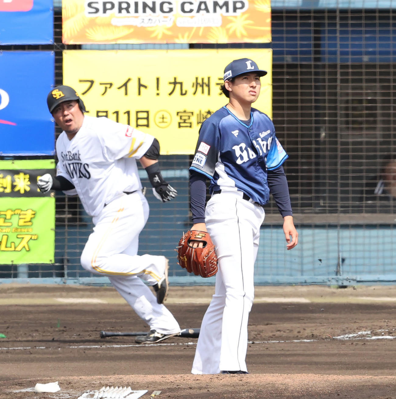 ソフトバンク対西武　1回裏ソフトバンク2死一塁、山川に左越え2点本塁打を浴びた武内（撮影・梅根麻紀）