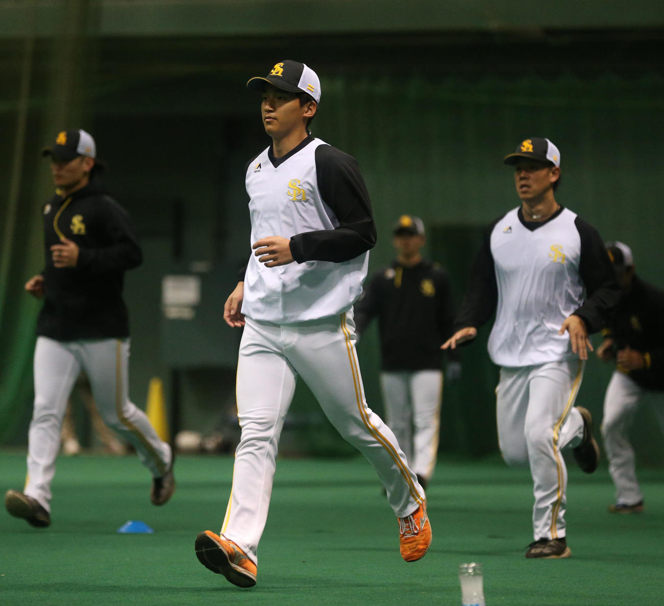 トレーニングを行う前田悠（撮影・冨田成美）
