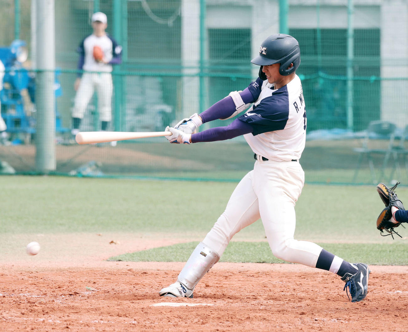 明治安田生命対明大　5回裏明大無死、宗山は一ゴロ（撮影・鈴木正人）
