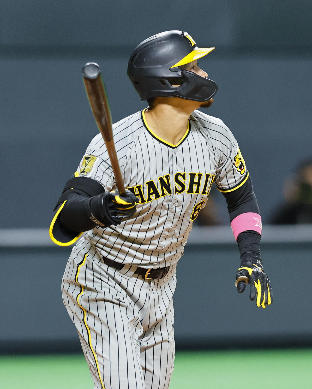 日本ハム対阪神　6回表阪神1死、佐藤輝は中越えに二塁打を放つ（撮影・藤尾明華）
