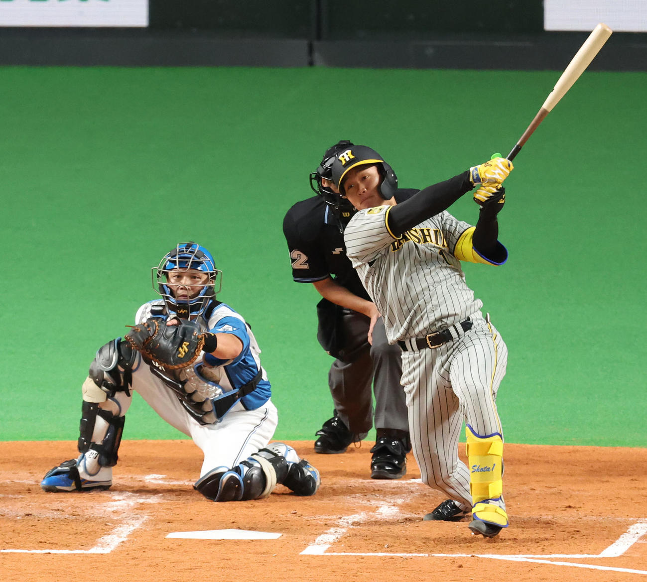 日本ハム対阪神　4回表阪神無死、森下は右前打を放つ（撮影・佐藤翔太）