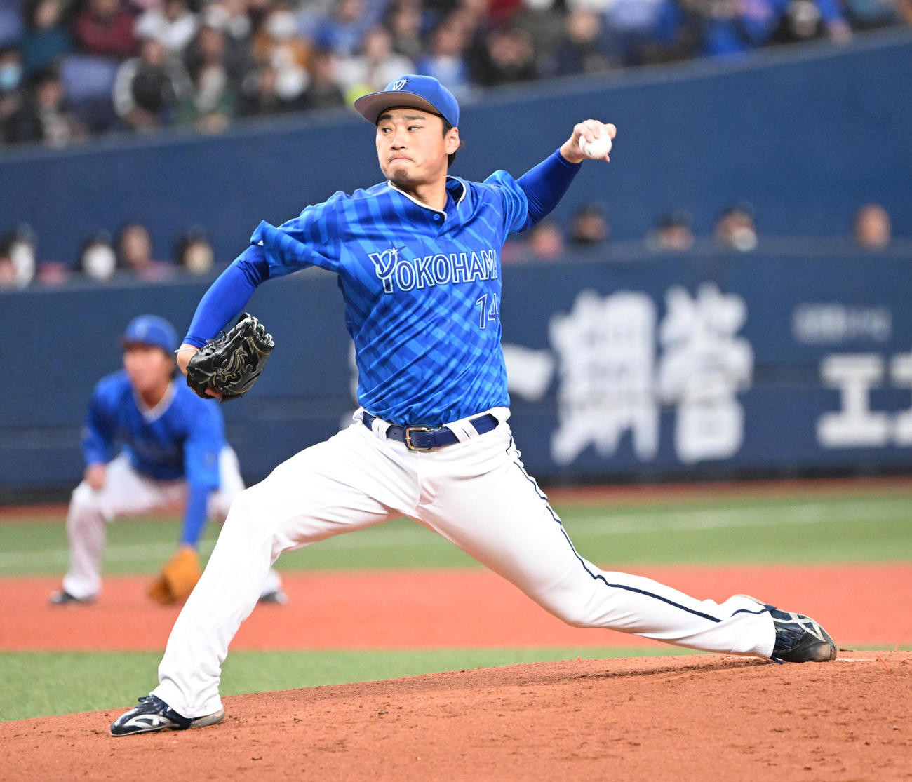 オリックス対DeNA　先発するDeNA石田健（撮影・和賀正仁）