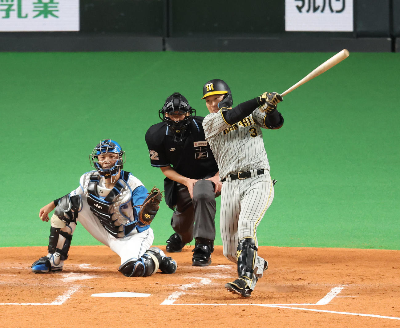 日本ハム対阪神　4回表阪神1死三塁、大山は右前適時打を放つ（撮影・佐藤翔太）