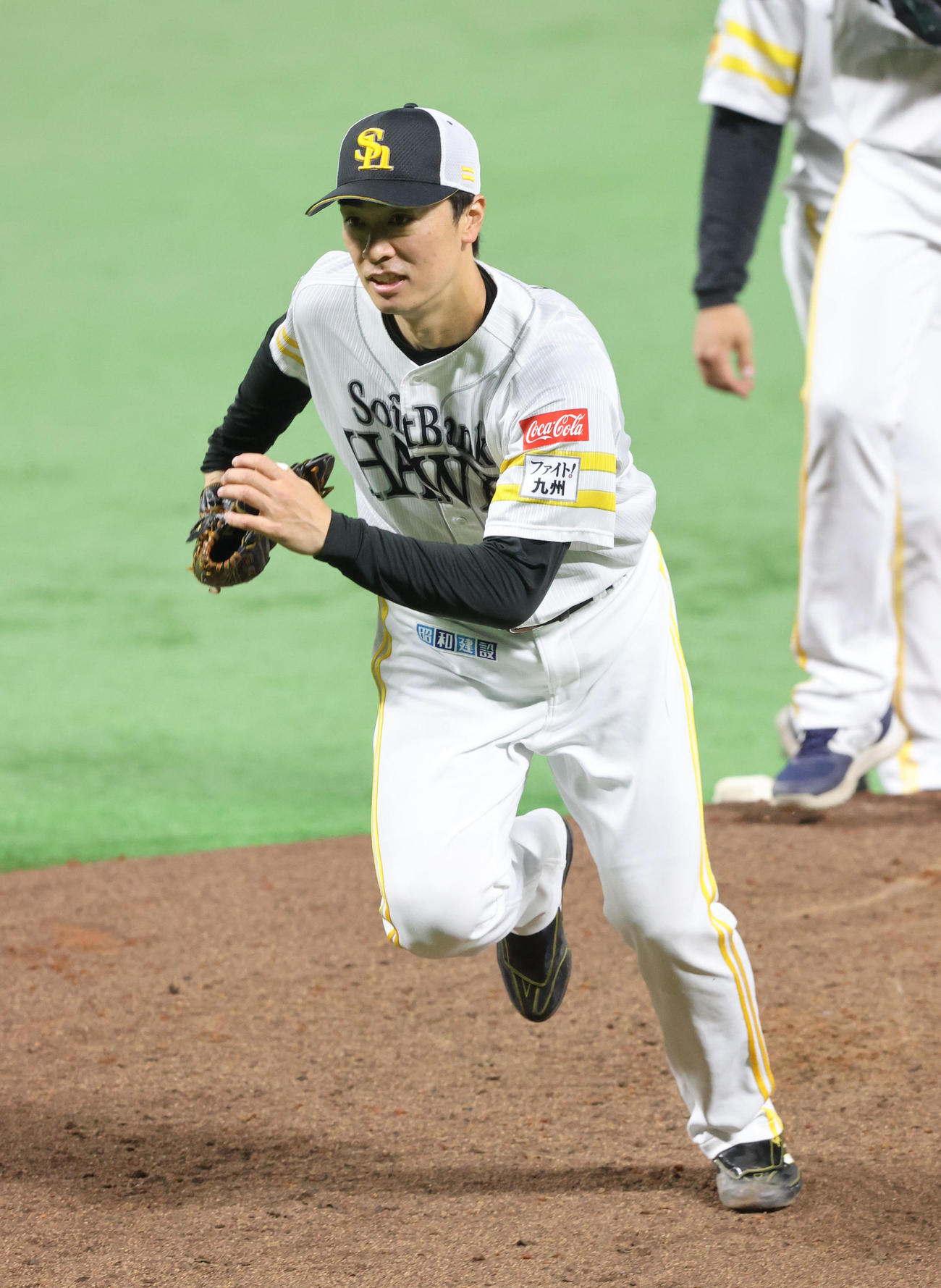 守備ノックで軽快な動きを見せる和田（撮影・梅根麻紀）