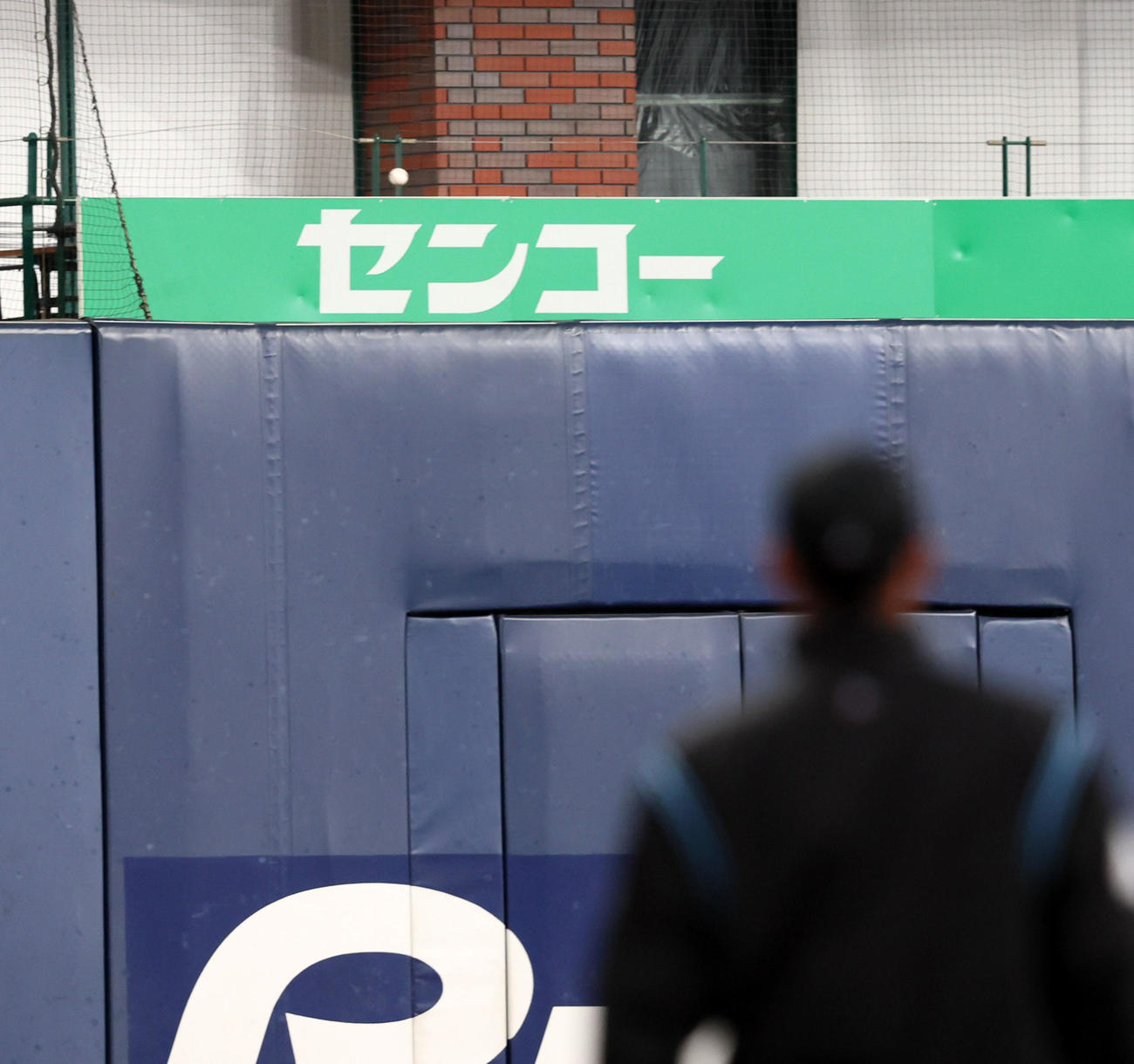 欧州代表対くふうハヤテベンチャーズ静岡　8回裏欧州代表2死一、三塁、フルプが放った左中間越え3点本塁打の着弾地点（撮影・加藤哉）