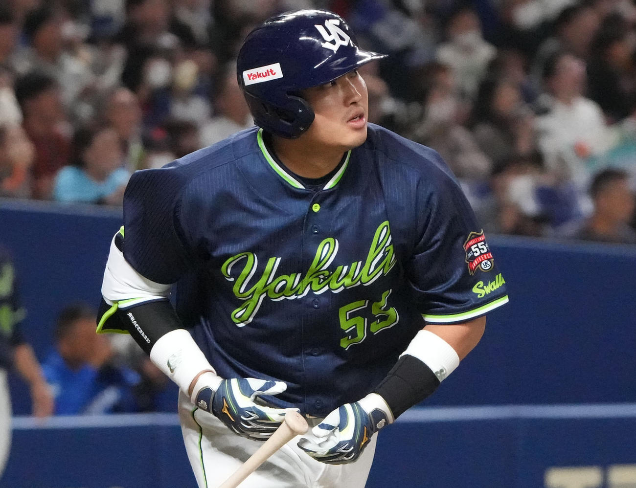3日、中日戦で2点本塁打を放ったヤクルト村上