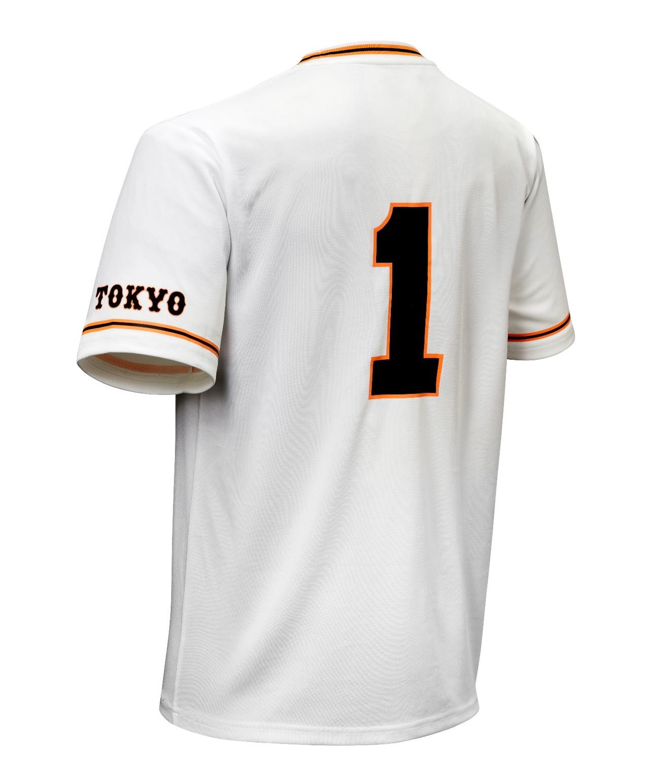 王貞治DAYで来場者に配布されるユニホームTシャツ（球団提供）