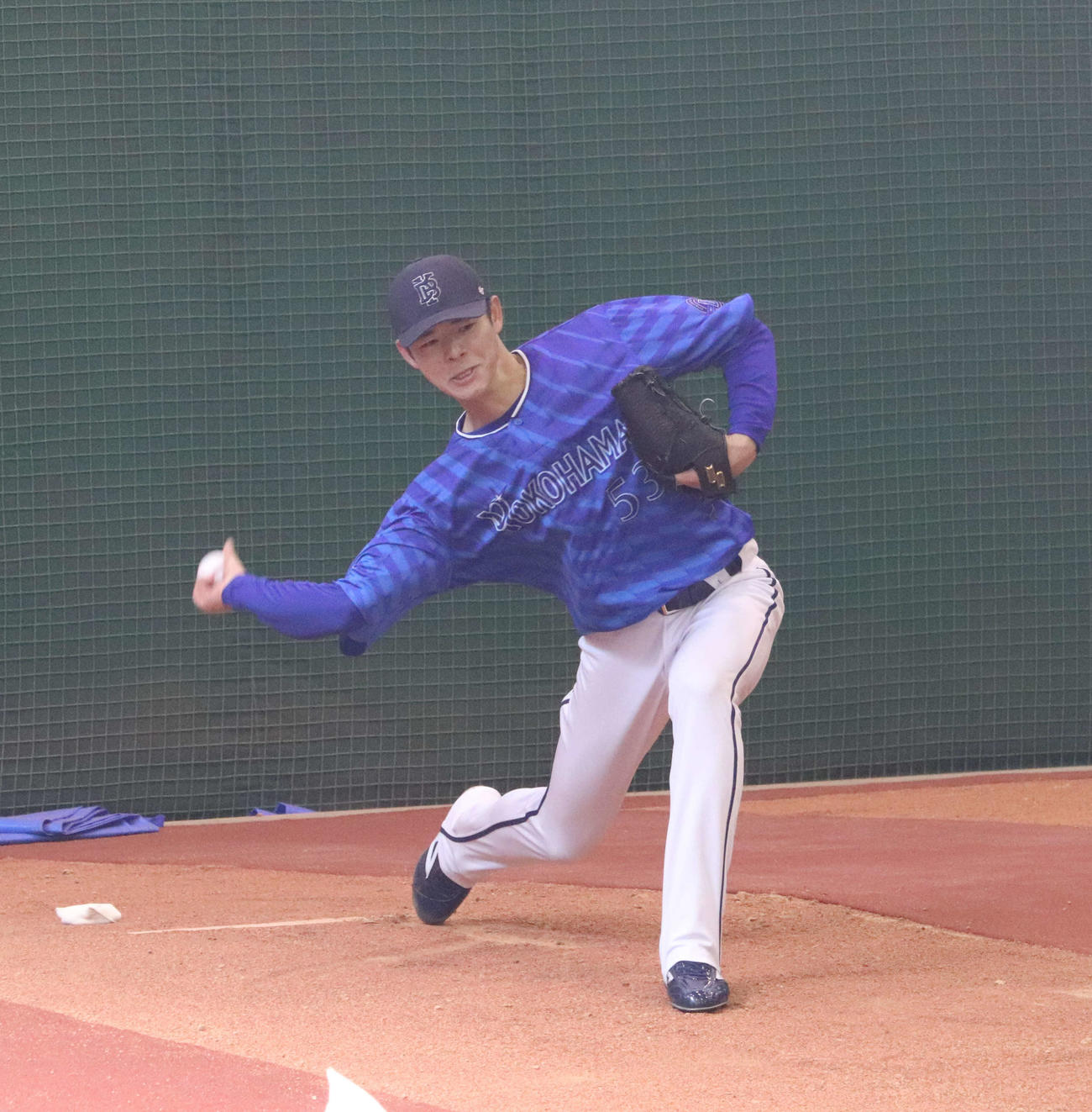 ブルペン入りした中川颯（撮影・小早川宗一郎）