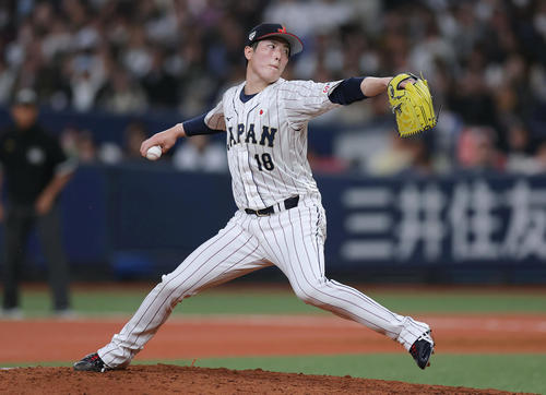 日本対欧州　力投する日本3番手の森下暢（撮影・前田充）