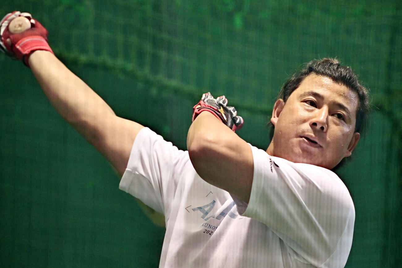 ロッテ藤岡（2024年2月9日撮影）