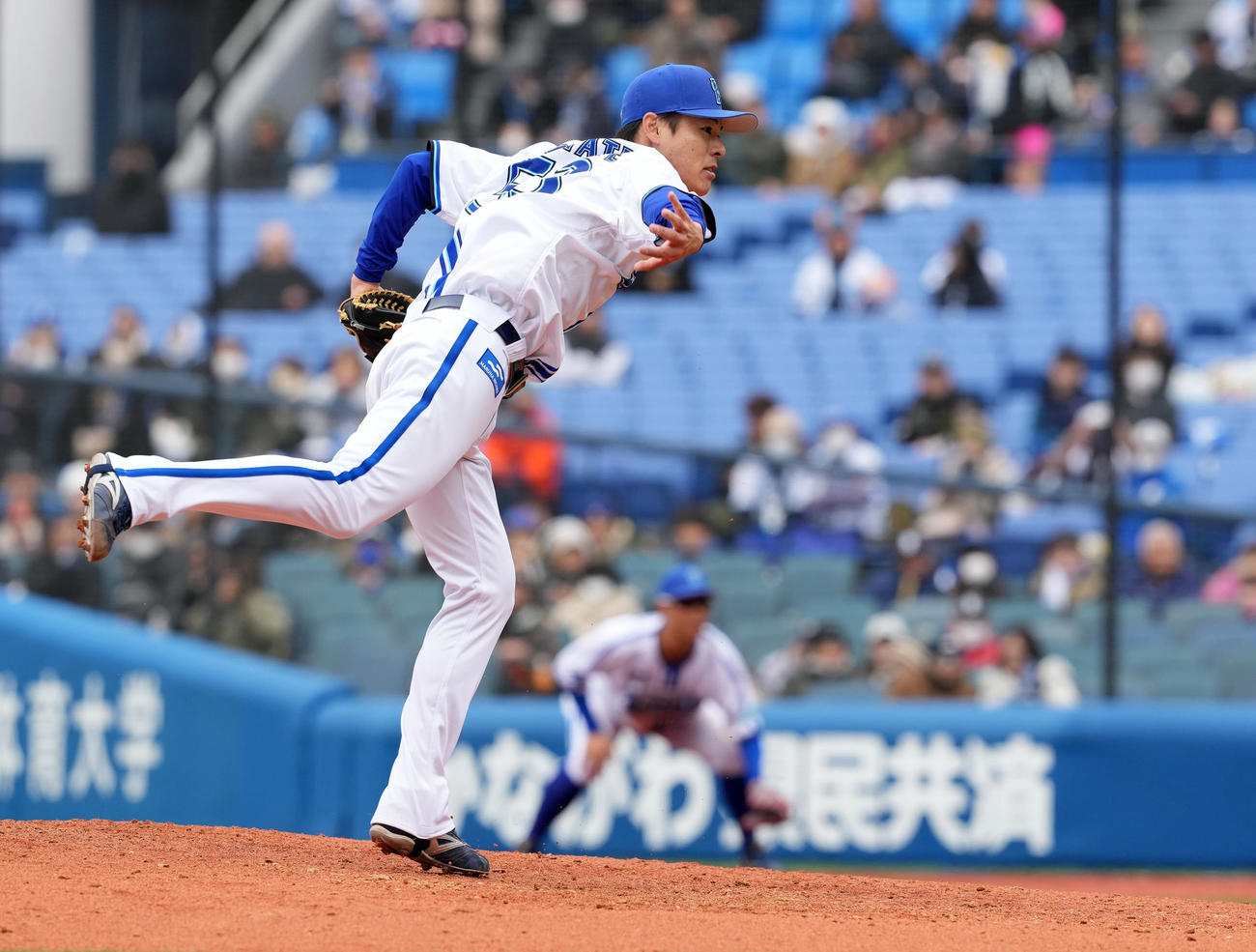 DeNA対ロッテ　5回からマウンドに上がったDeNA中川颯（撮影・たえ見朱実）