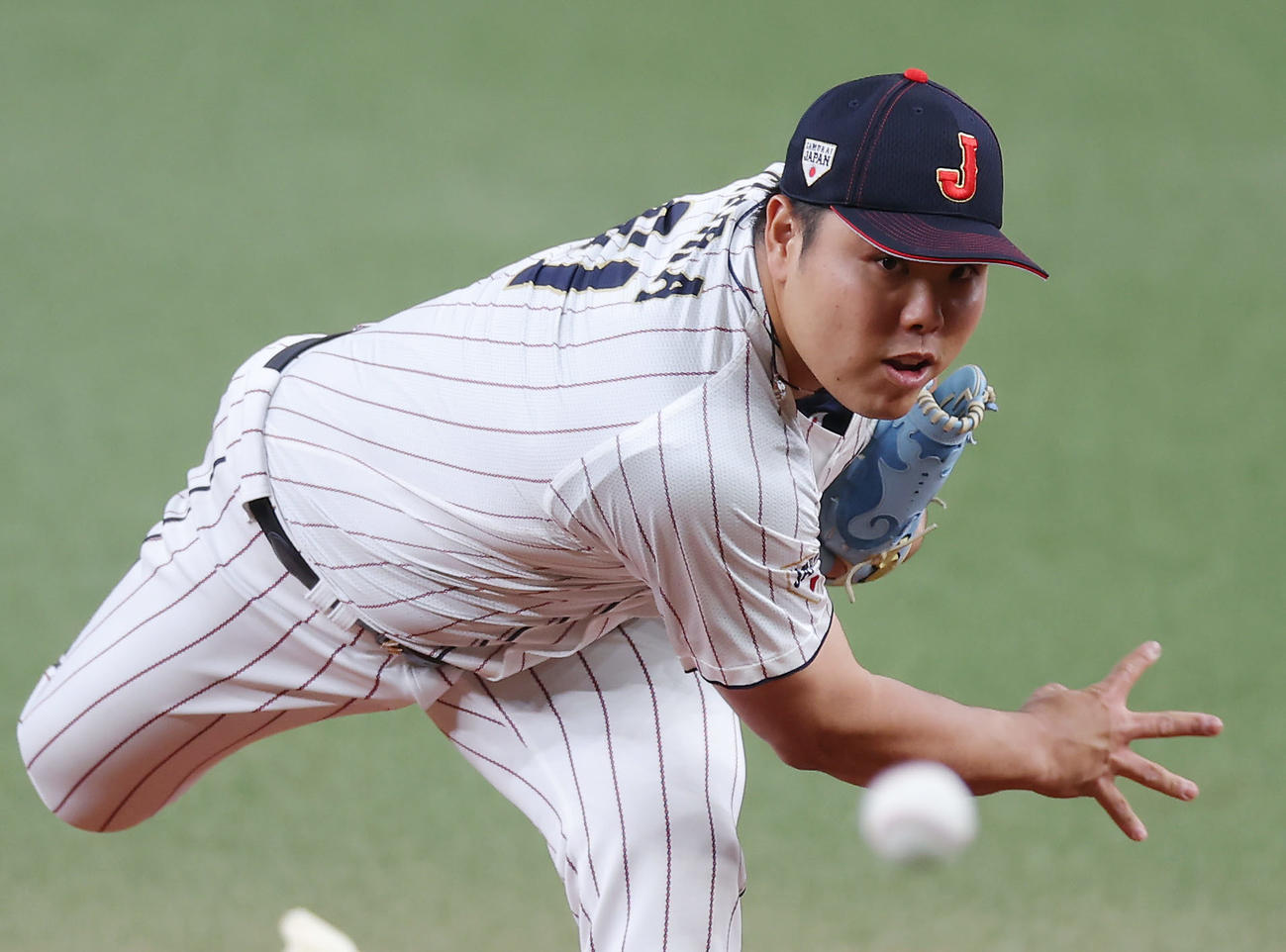 日本対欧州　力投する日本先発の平良（撮影・前田充）