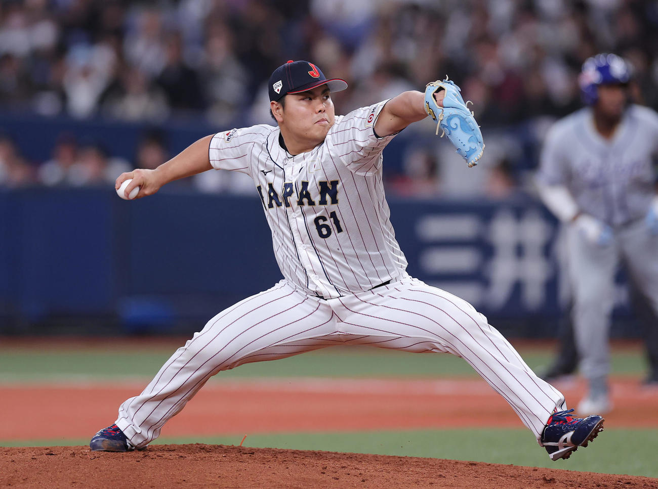侍ジャパン対欧州代表　力投する侍ジャパン先発の平良（撮影・前田充）